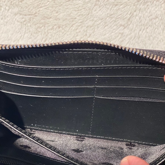 Kate Spade Zip Around Wallet - Carried Once - Picture 7 of 10